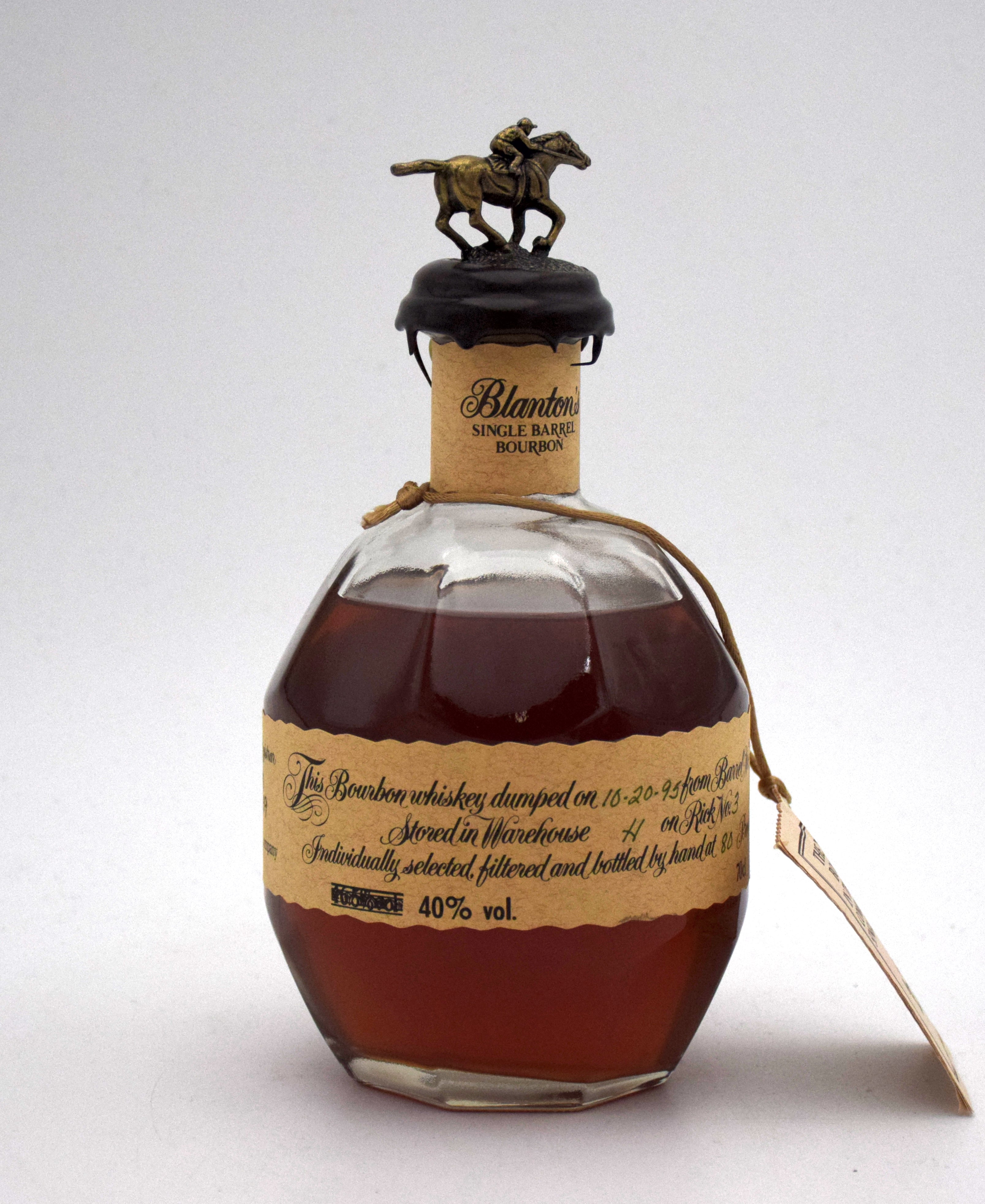 ブラントン シングル Blanton's Single Dumped 1995 Blanton's Single Barrel Bourbon Whiskey, 1995 | The Whisky Vault