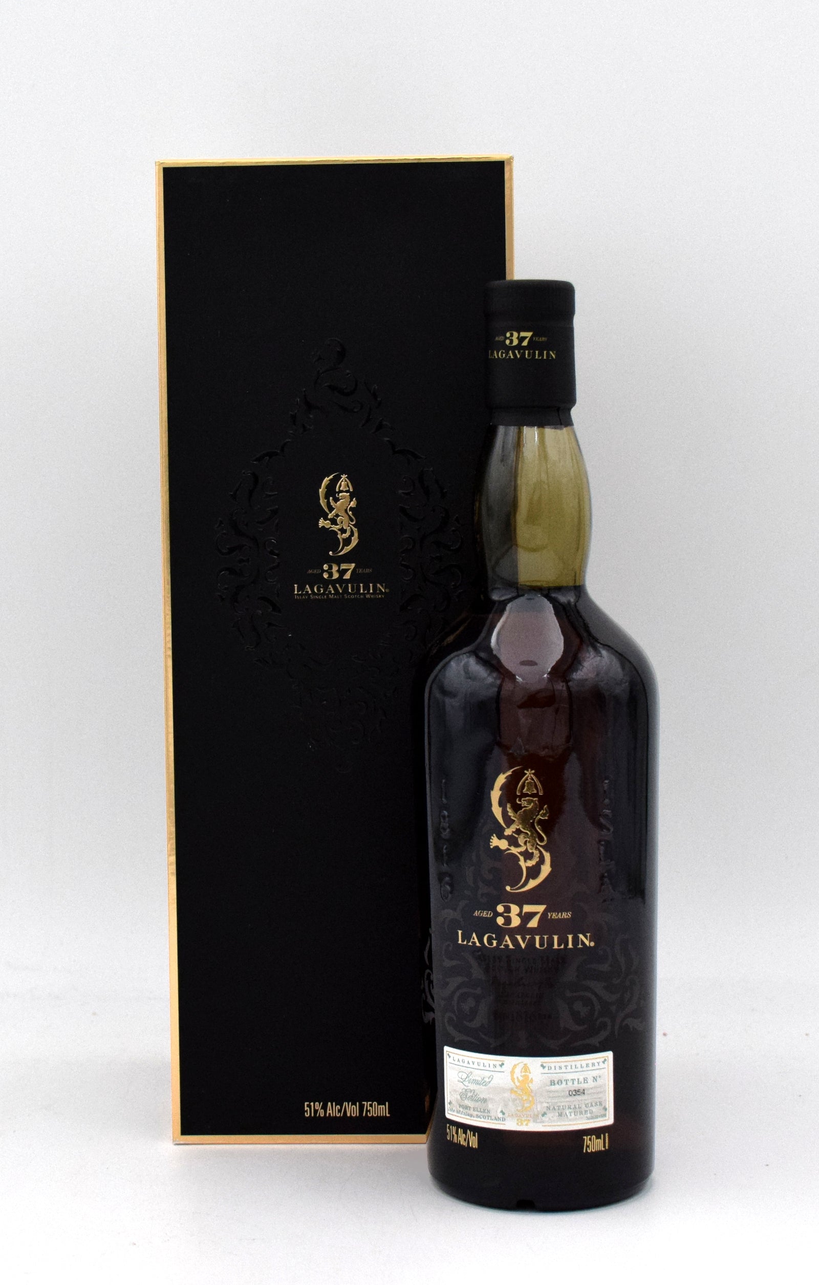 Lagavulin37Box_F_1600x.jpg?v=