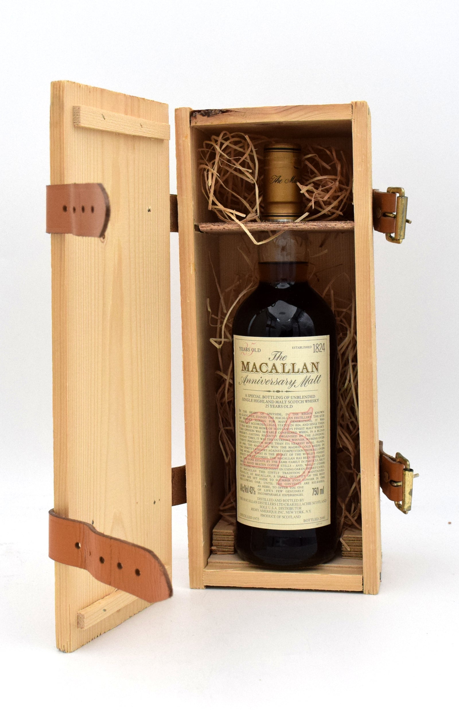 ウイスキー Macallan 25 Years Old Anniversary Macallan 25 Year Anniversary Malt (1975 Release) – FineLiquors